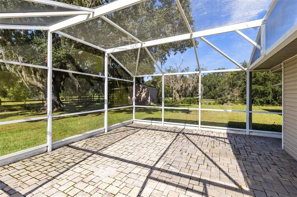 For Sale: $695,000 (3 beds, 2 baths, 1967 Square Feet)