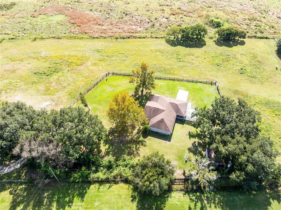 For Sale: $695,000 (3 beds, 2 baths, 1967 Square Feet)