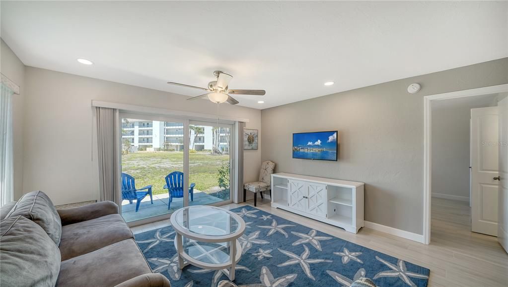 En Venta: $595,000 (2 camas, 2 baños, 931 Pies cuadrados)