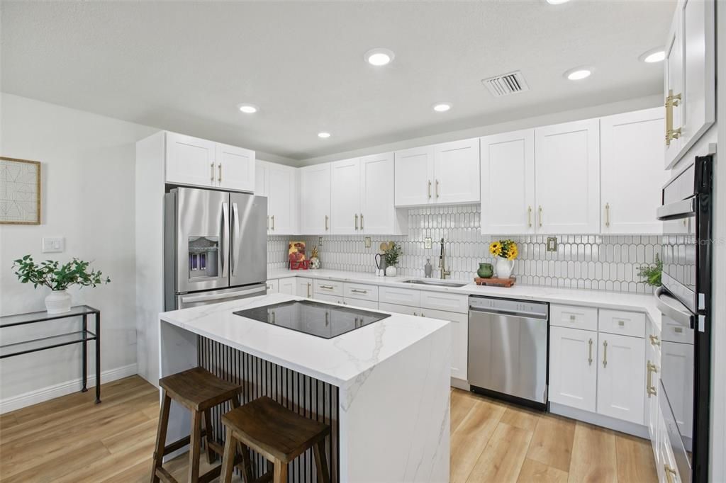 待售: $625,000 (4 贝兹, 2 浴室, 1740 平方英尺)