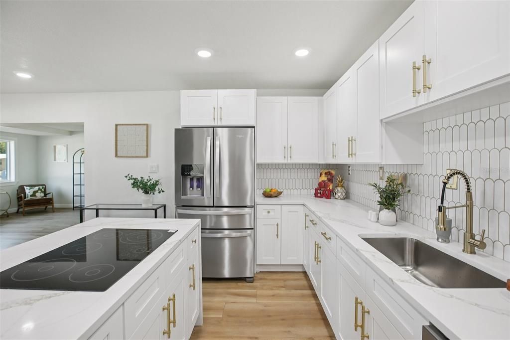 待售: $625,000 (4 贝兹, 2 浴室, 1740 平方英尺)