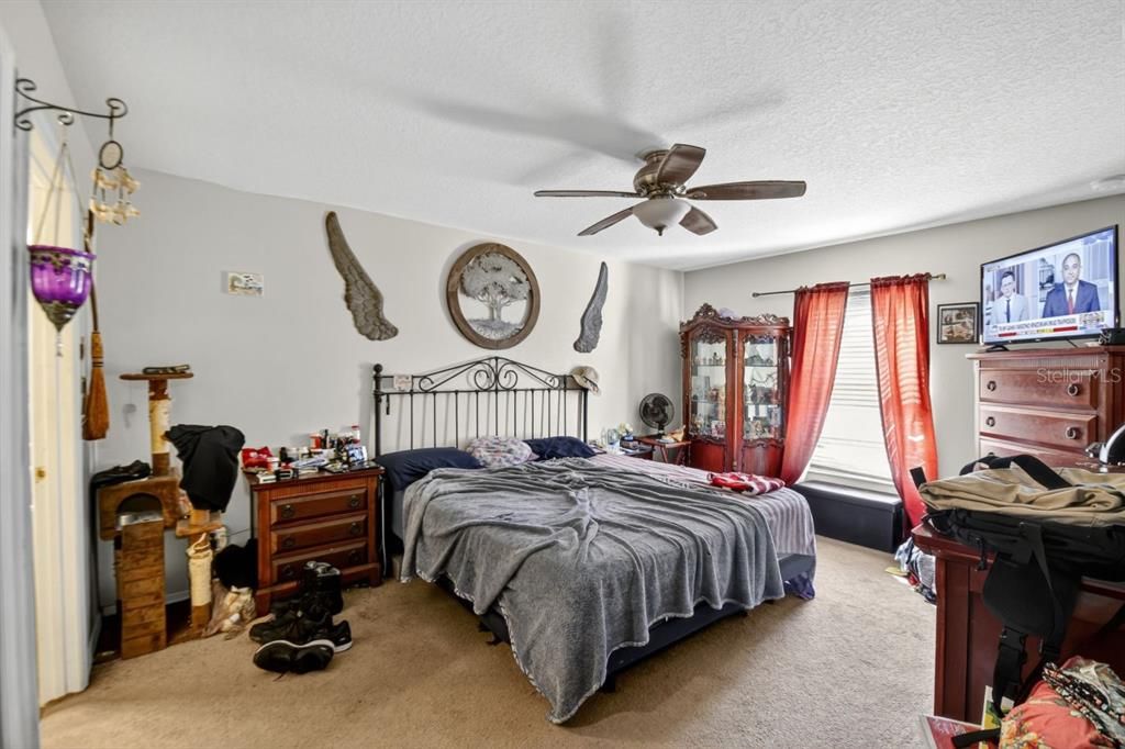 For Sale: $264,990 (3 beds, 2 baths, 1340 Square Feet)