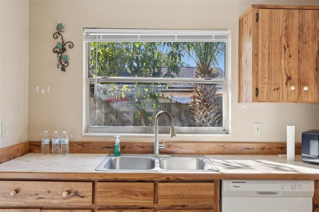 待售: $339,000 (3 贝兹, 2 浴室, 1377 平方英尺)