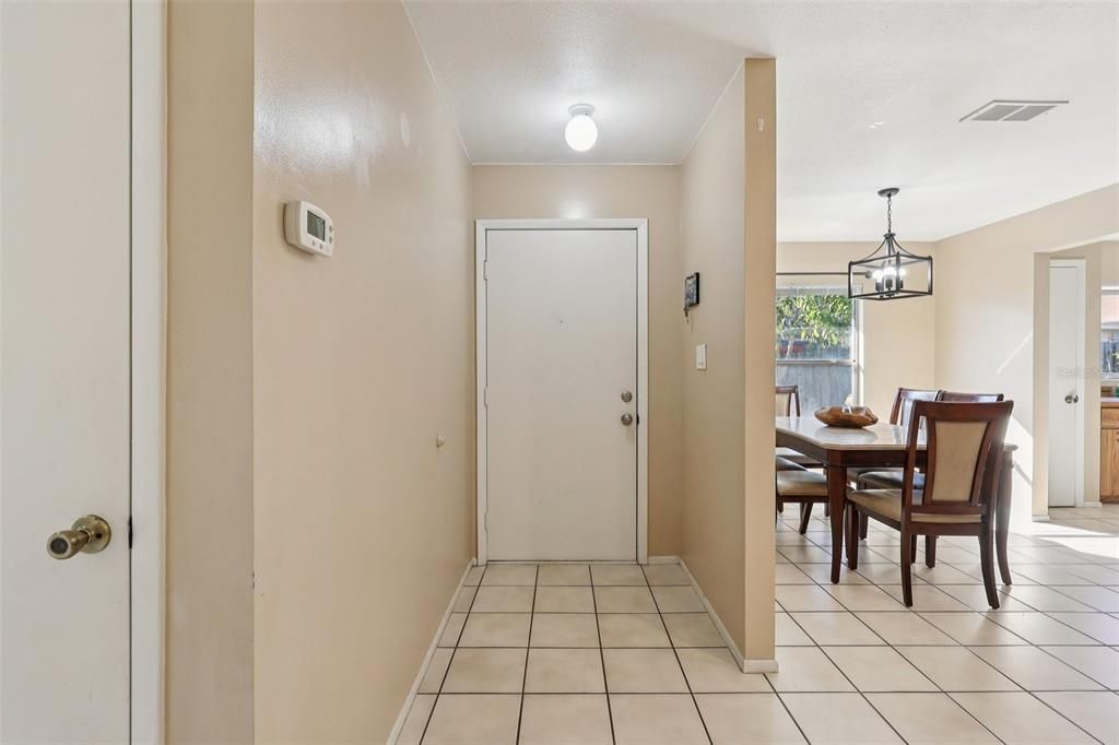 待售: $339,000 (3 贝兹, 2 浴室, 1377 平方英尺)