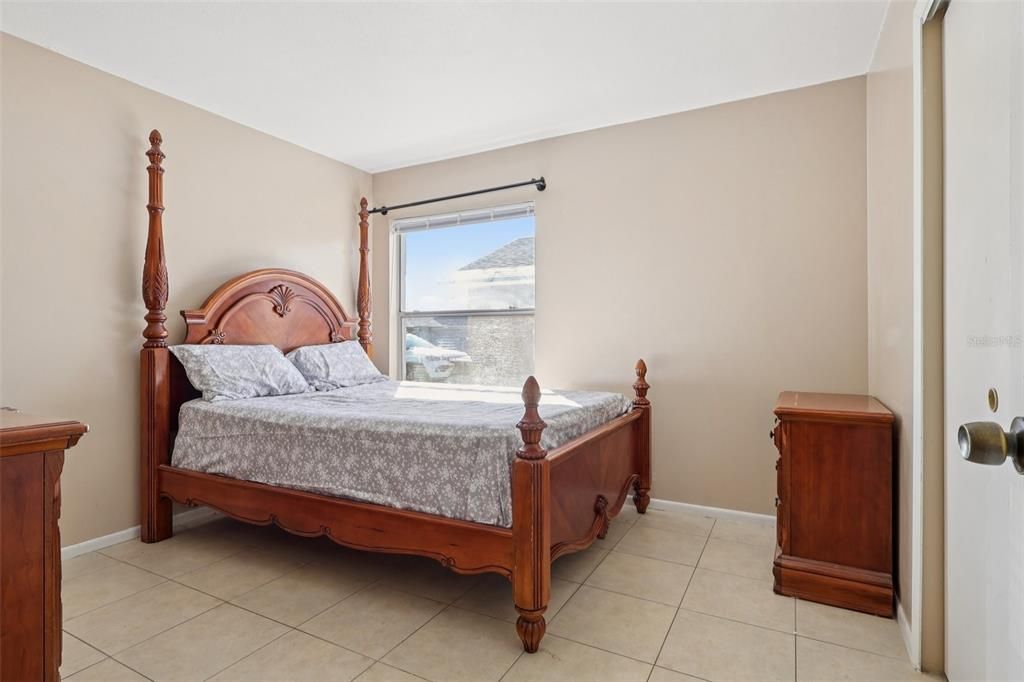 待售: $339,000 (3 贝兹, 2 浴室, 1377 平方英尺)