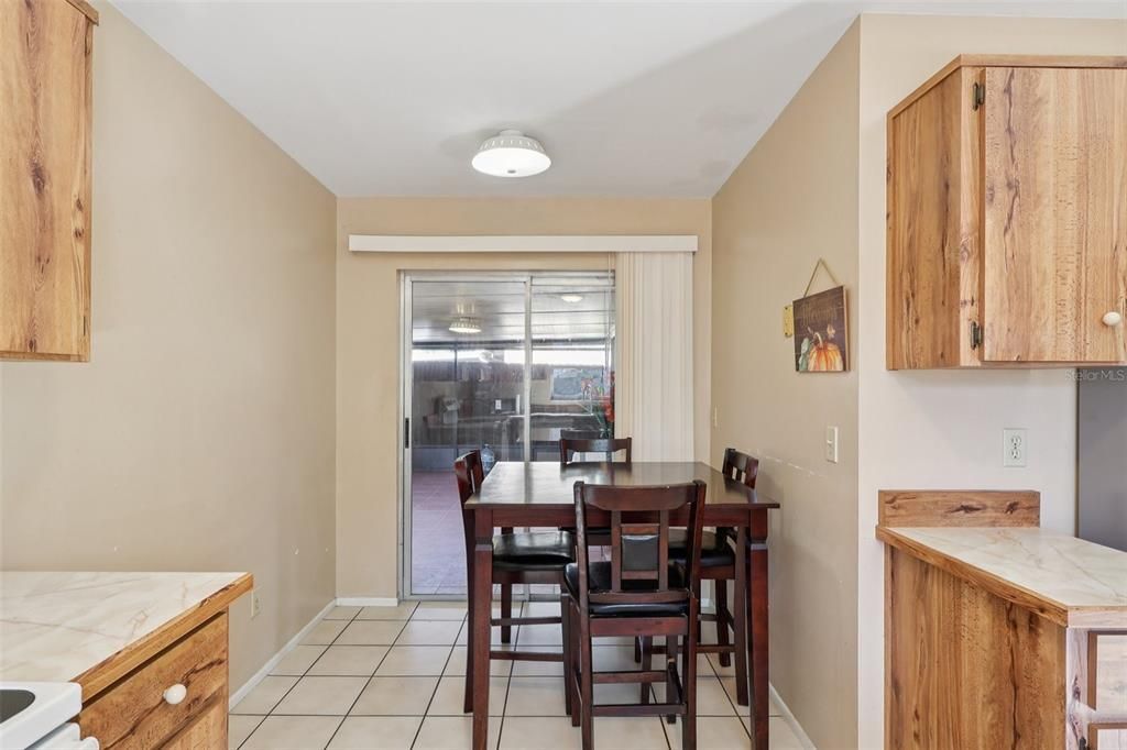 待售: $339,000 (3 贝兹, 2 浴室, 1377 平方英尺)