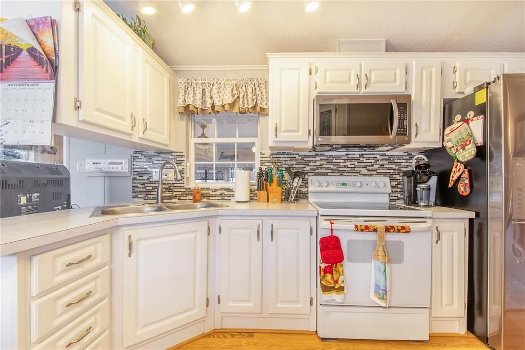 待售: $135,000 (2 贝兹, 1 浴室, 773 平方英尺)