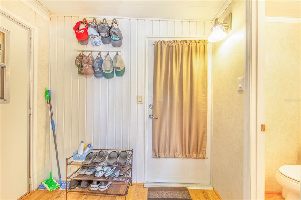 待售: $135,000 (2 贝兹, 1 浴室, 773 平方英尺)