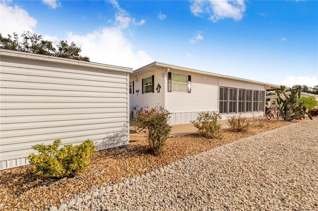 待售: $135,000 (2 贝兹, 1 浴室, 773 平方英尺)