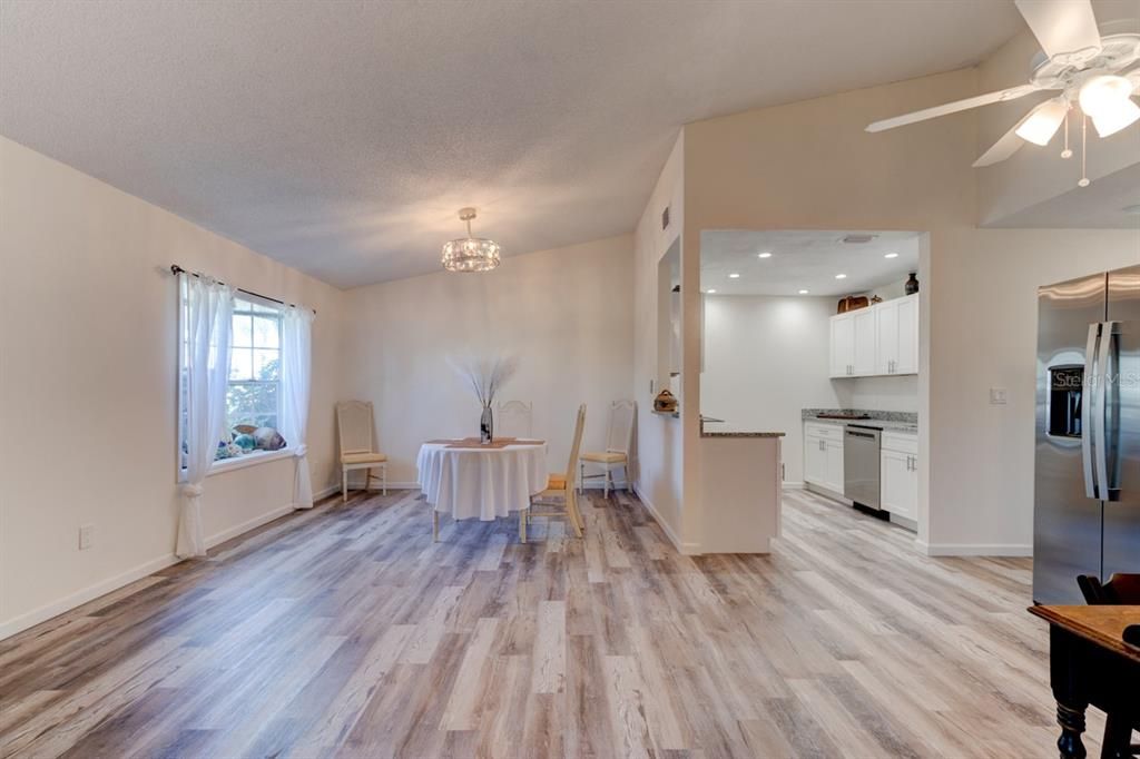 En Venta: $269,900 (2 camas, 2 baños, 1326 Pies cuadrados)