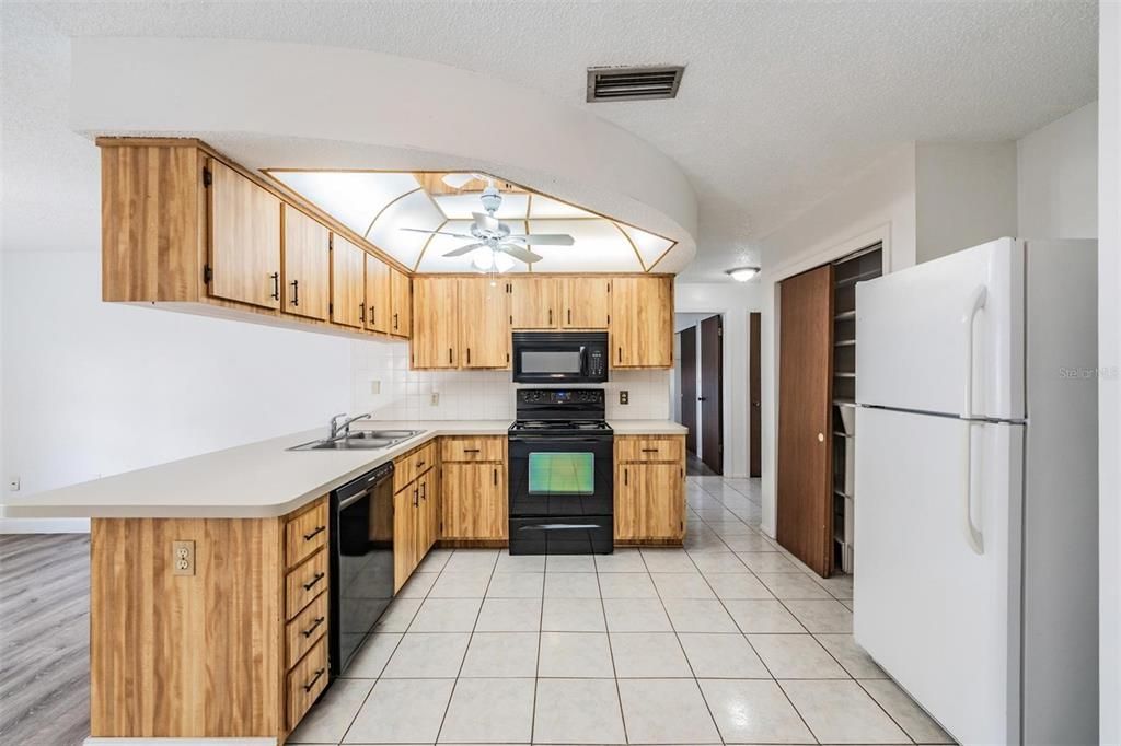 For Sale: $264,900 (3 beds, 2 baths, 1154 Square Feet)
