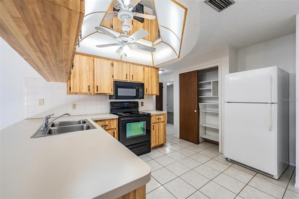 For Sale: $264,900 (3 beds, 2 baths, 1154 Square Feet)