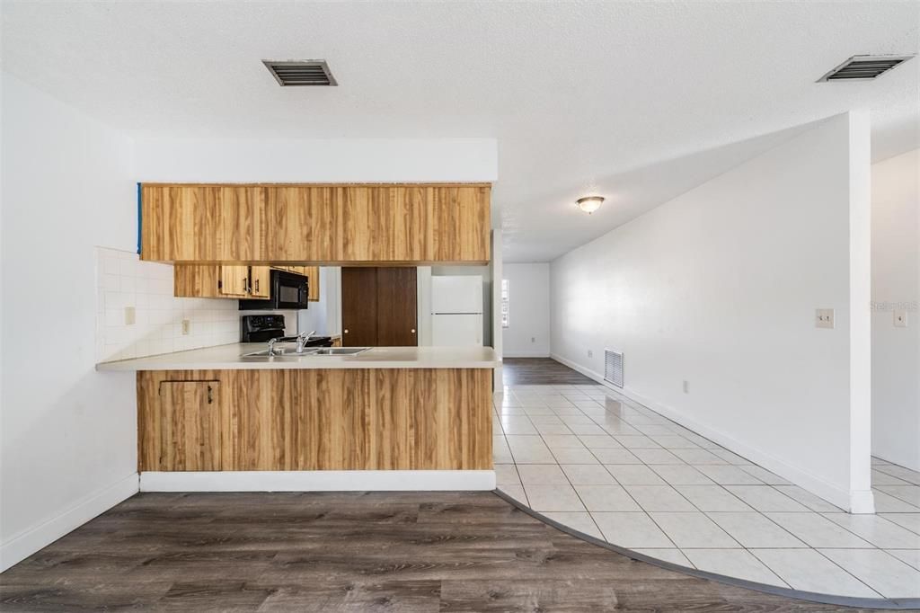 For Sale: $264,900 (3 beds, 2 baths, 1154 Square Feet)