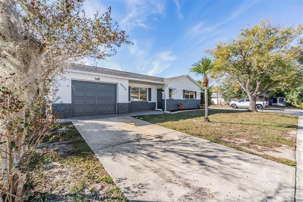 For Sale: $264,900 (3 beds, 2 baths, 1154 Square Feet)