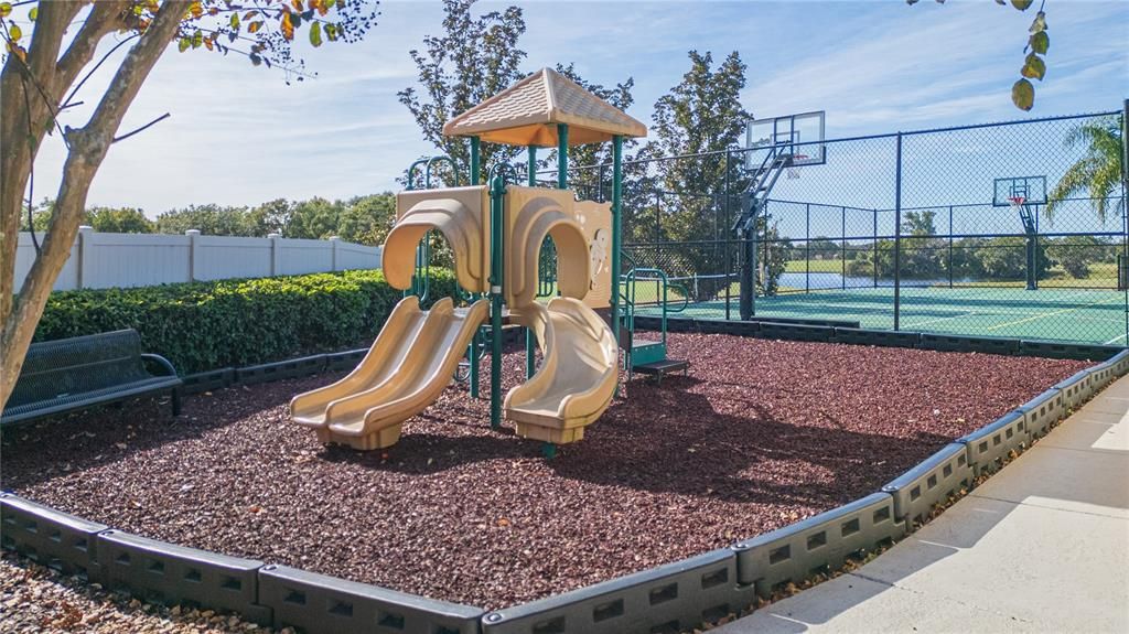 For Sale: $395,000 (3 beds, 2 baths, 1833 Square Feet)