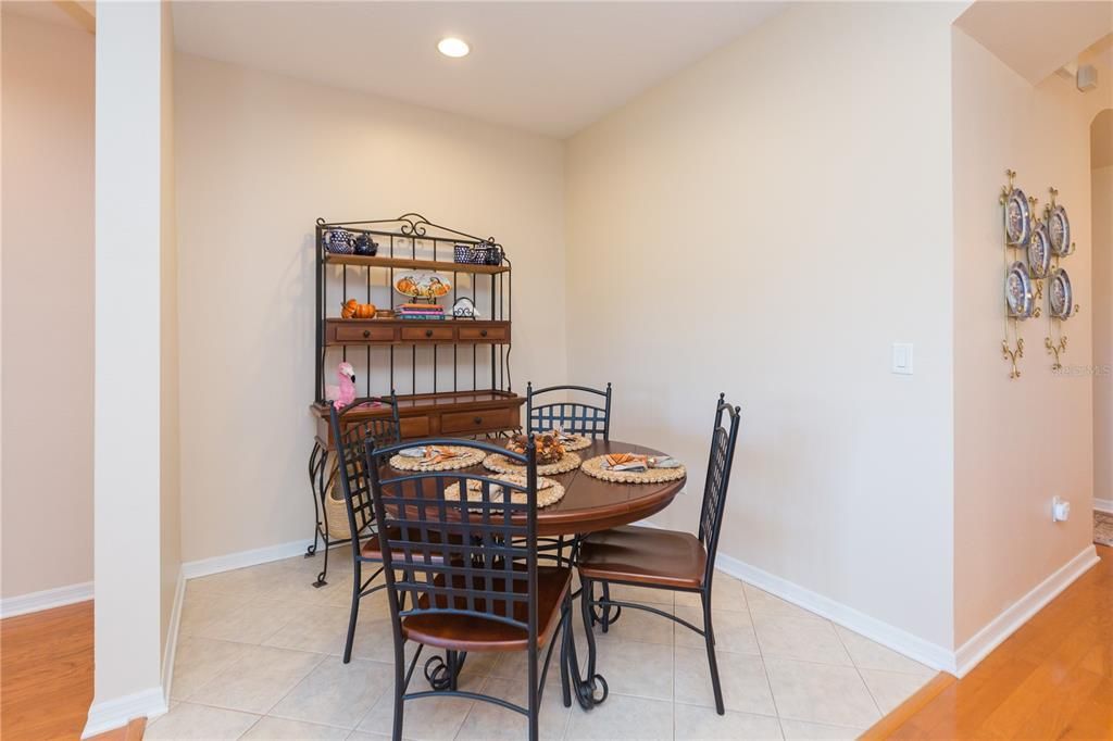 For Sale: $395,000 (3 beds, 2 baths, 1833 Square Feet)