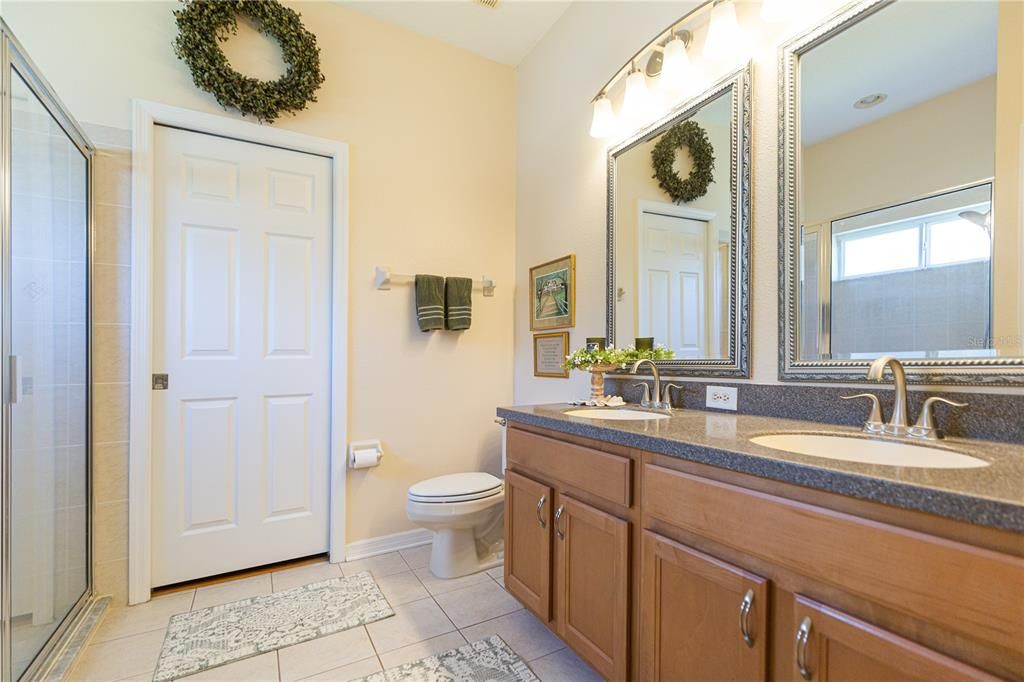 For Sale: $395,000 (3 beds, 2 baths, 1833 Square Feet)