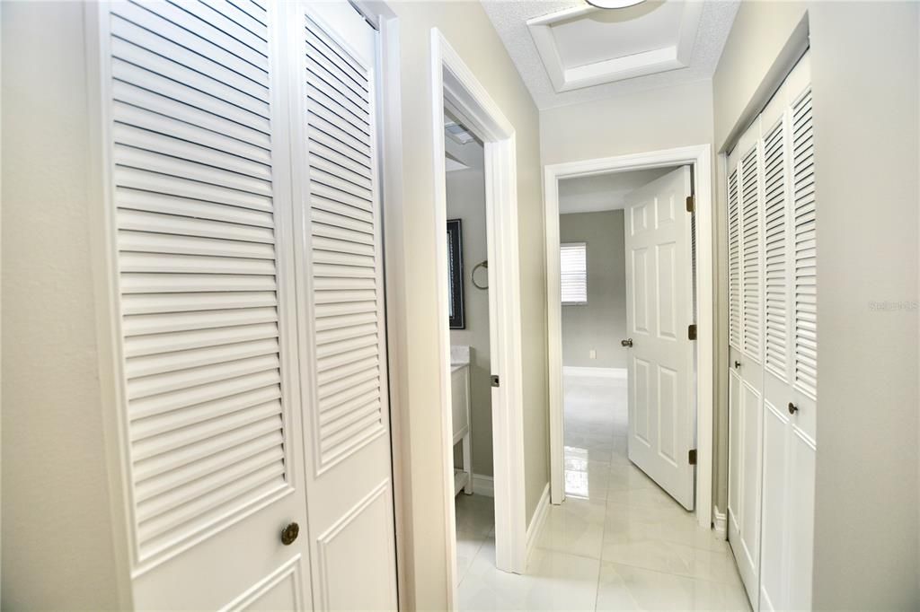 合同活跃: $400,000 (3 贝兹, 2 浴室, 1466 平方英尺)