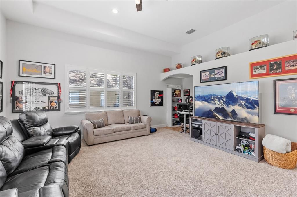 For Sale: $997,500 (4 beds, 3 baths, 3085 Square Feet)