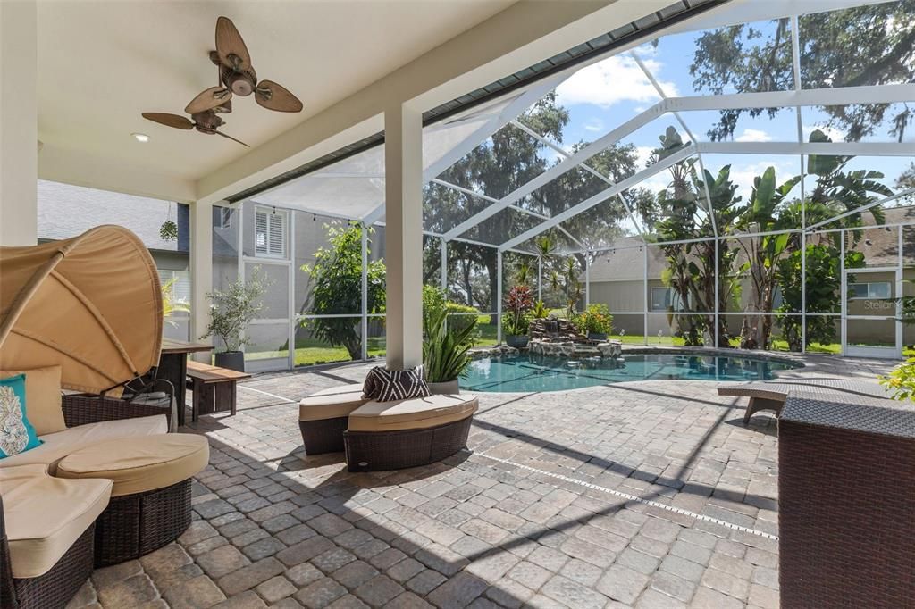 For Sale: $997,500 (4 beds, 3 baths, 3085 Square Feet)