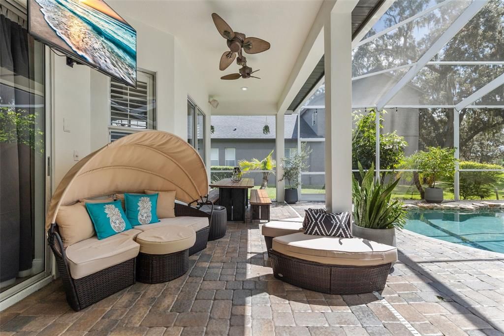 For Sale: $997,500 (4 beds, 3 baths, 3085 Square Feet)