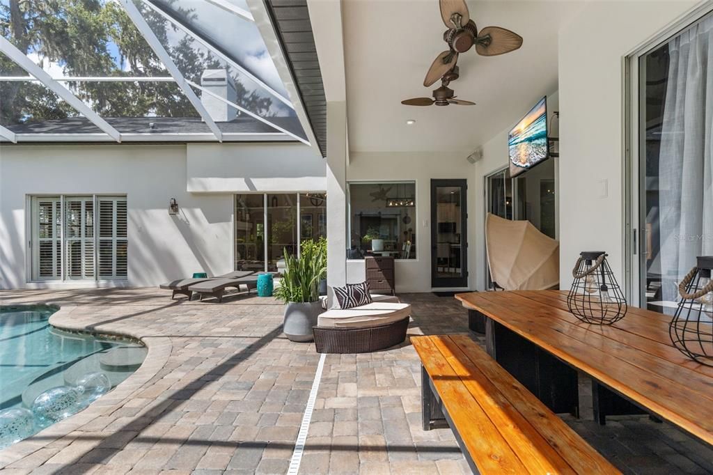 For Sale: $997,500 (4 beds, 3 baths, 3085 Square Feet)