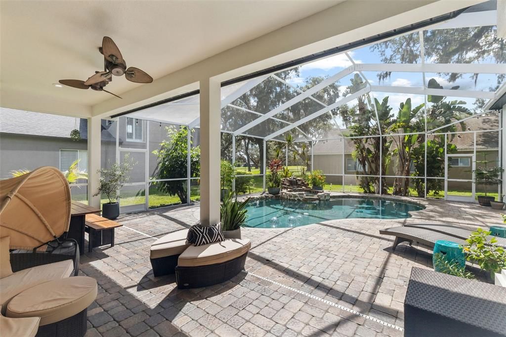 For Sale: $997,500 (4 beds, 3 baths, 3085 Square Feet)