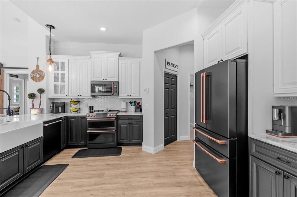 For Sale: $997,500 (4 beds, 3 baths, 3085 Square Feet)