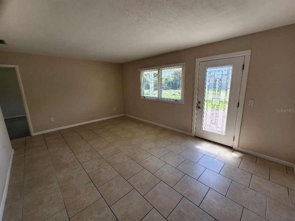 В аренду: $2,100 (2 спален, 1 ванн, 1112 Квадратных фут)