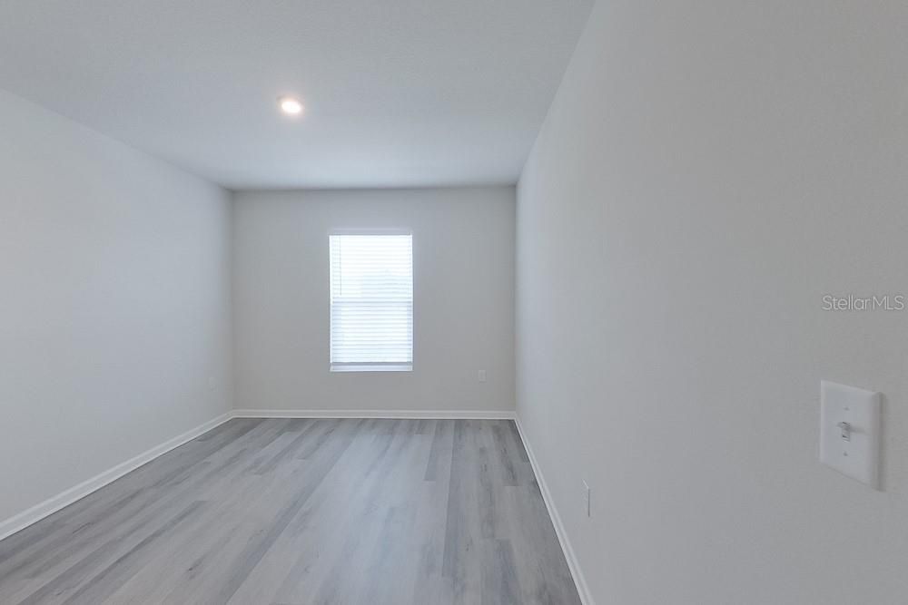 For Rent: $1,985 (4 beds, 2 baths, 1964 Square Feet)