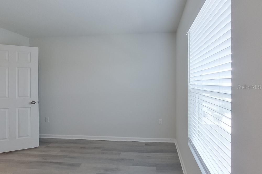 For Rent: $1,985 (4 beds, 2 baths, 1964 Square Feet)