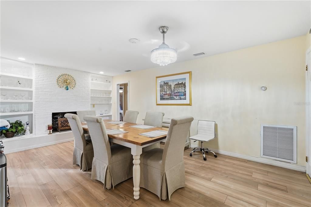 For Sale: $669,000 (4 beds, 2 baths, 1895 Square Feet)