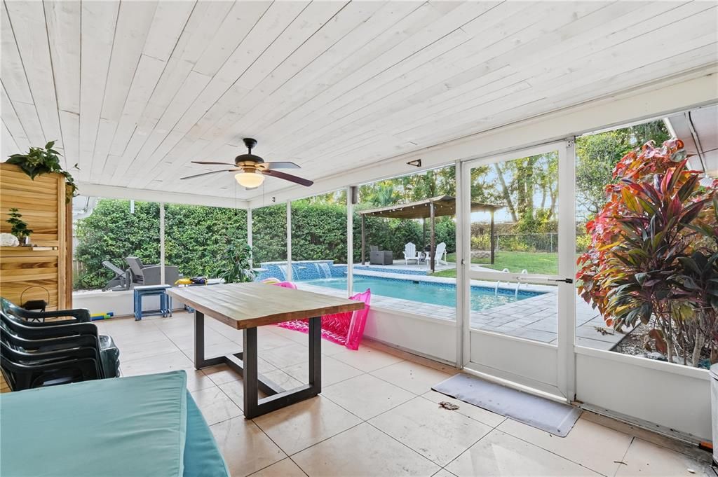 For Sale: $669,000 (4 beds, 2 baths, 1895 Square Feet)