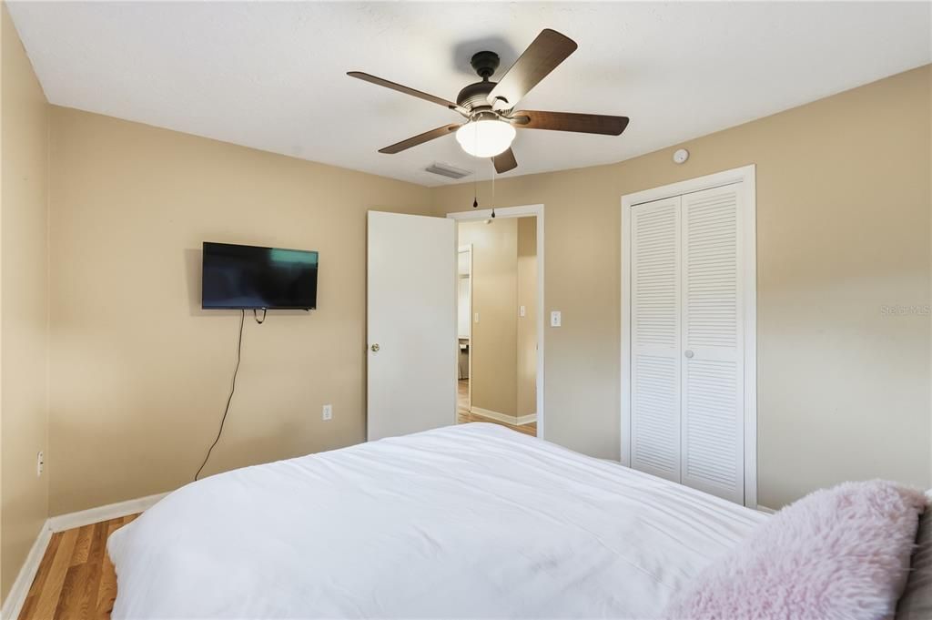 For Sale: $669,000 (4 beds, 2 baths, 1895 Square Feet)