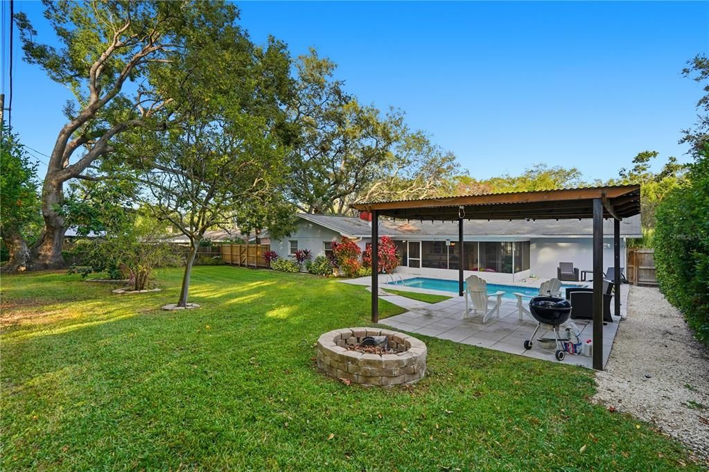 For Sale: $669,000 (4 beds, 2 baths, 1895 Square Feet)