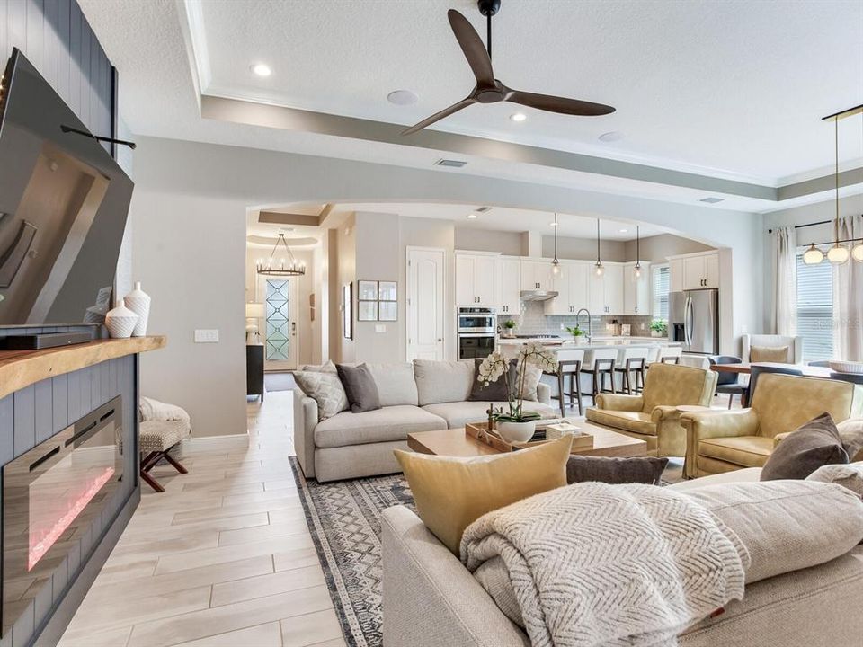 Active With Contract: $999,000 (3 beds, 2 baths, 2521 Square Feet)