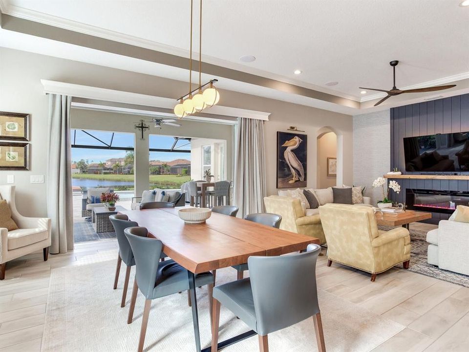 Active With Contract: $999,000 (3 beds, 2 baths, 2521 Square Feet)