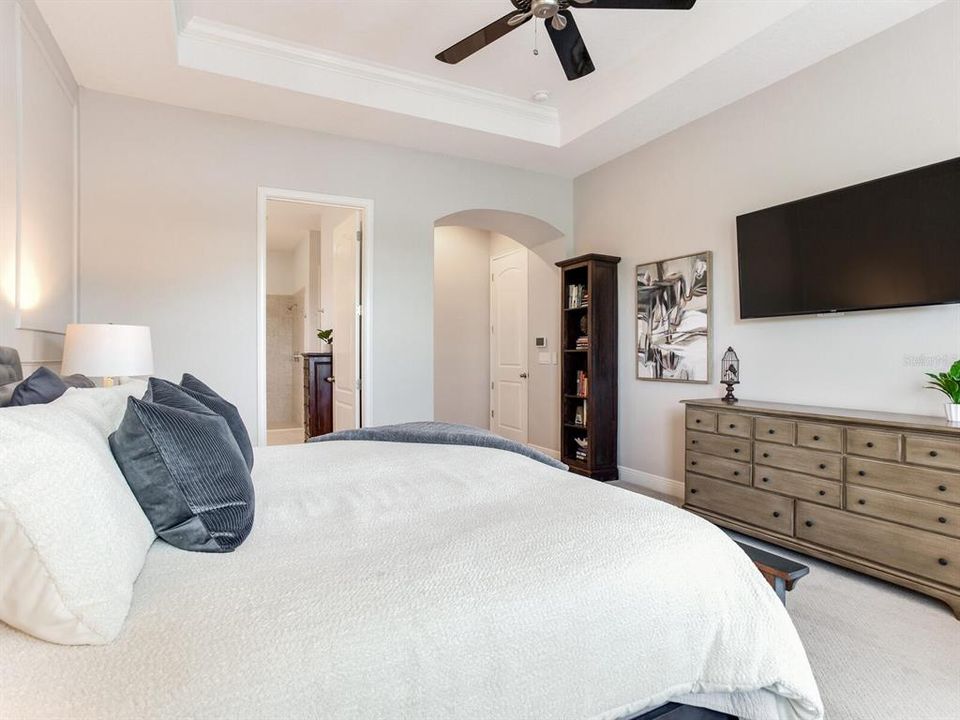 Active With Contract: $999,000 (3 beds, 2 baths, 2521 Square Feet)