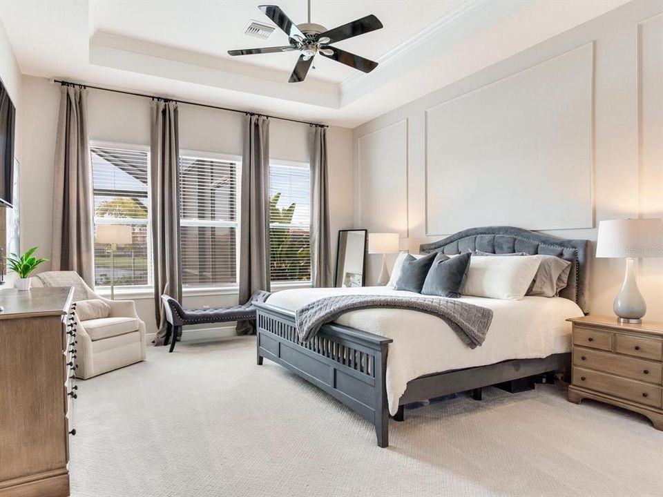 Active With Contract: $999,000 (3 beds, 2 baths, 2521 Square Feet)