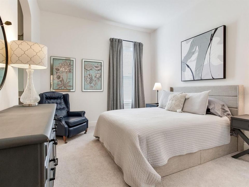 Active With Contract: $999,000 (3 beds, 2 baths, 2521 Square Feet)