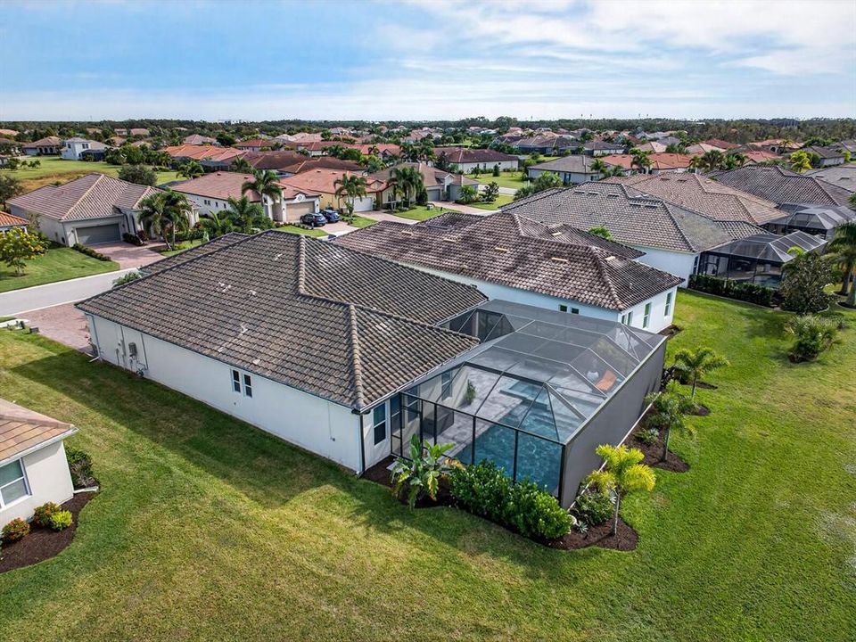 Active With Contract: $999,000 (3 beds, 2 baths, 2521 Square Feet)