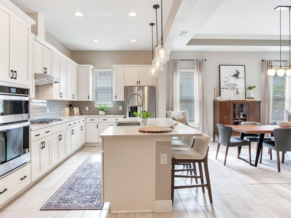 Active With Contract: $999,000 (3 beds, 2 baths, 2521 Square Feet)