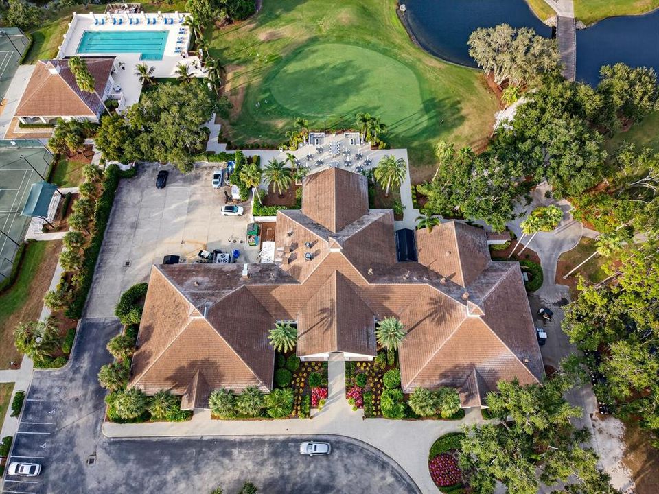 Active With Contract: $999,000 (3 beds, 2 baths, 2521 Square Feet)