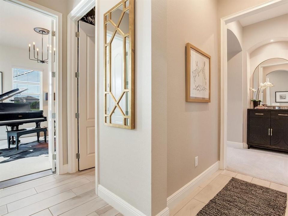 Active With Contract: $999,000 (3 beds, 2 baths, 2521 Square Feet)