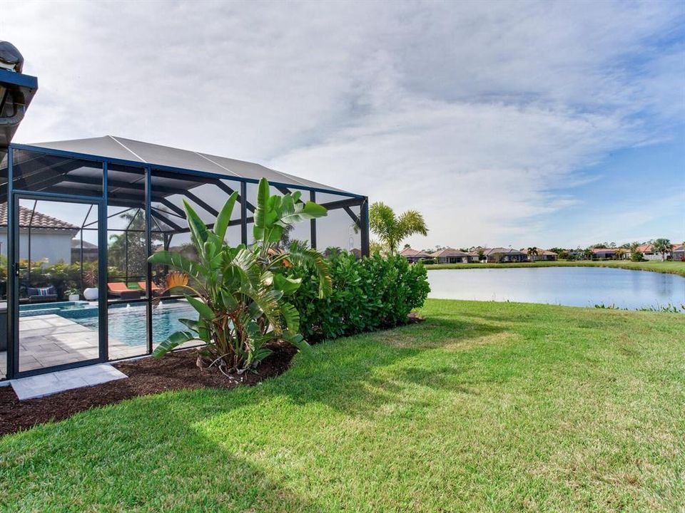 Active With Contract: $999,000 (3 beds, 2 baths, 2521 Square Feet)