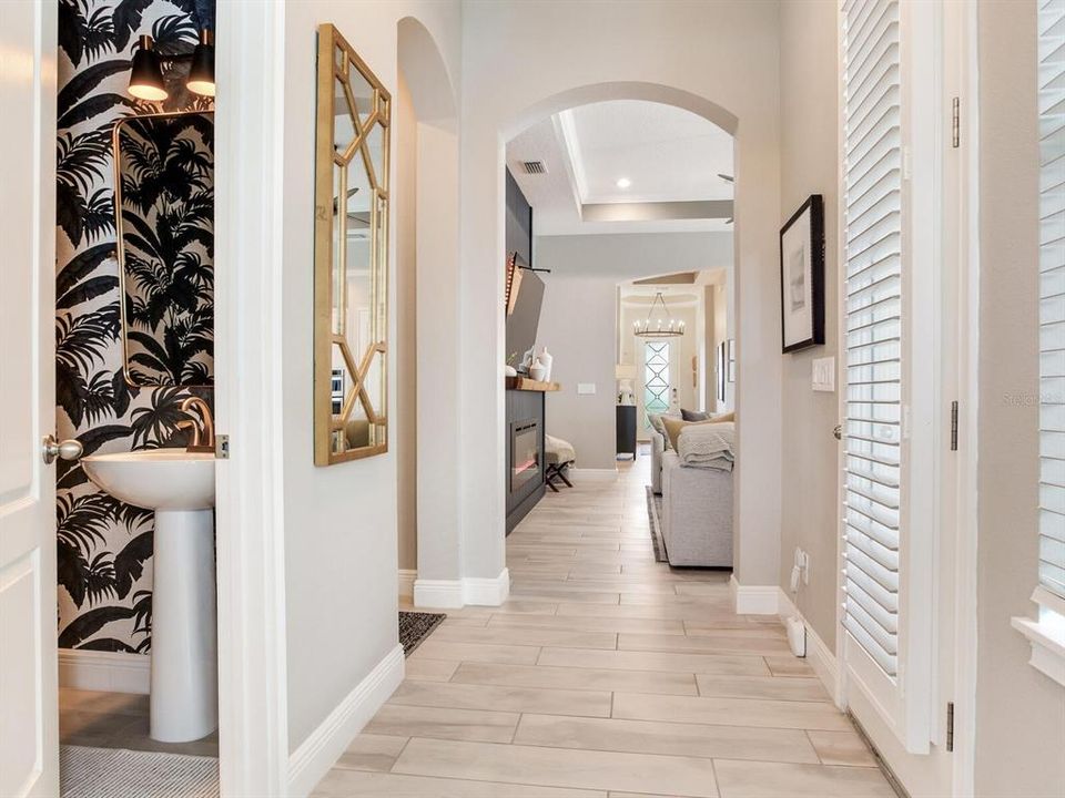 Active With Contract: $999,000 (3 beds, 2 baths, 2521 Square Feet)