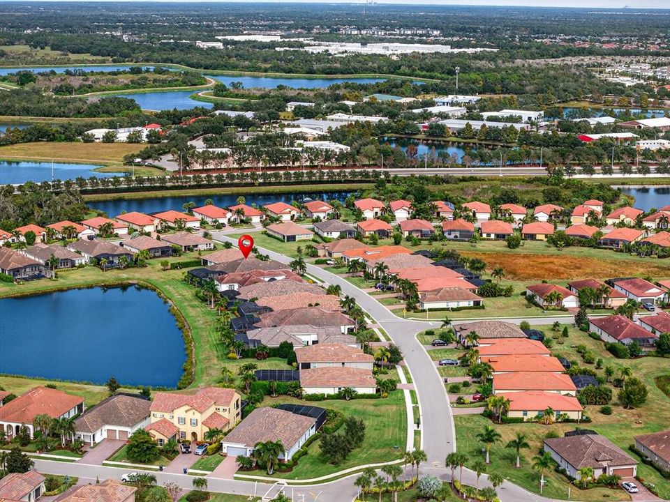 Active With Contract: $999,000 (3 beds, 2 baths, 2521 Square Feet)