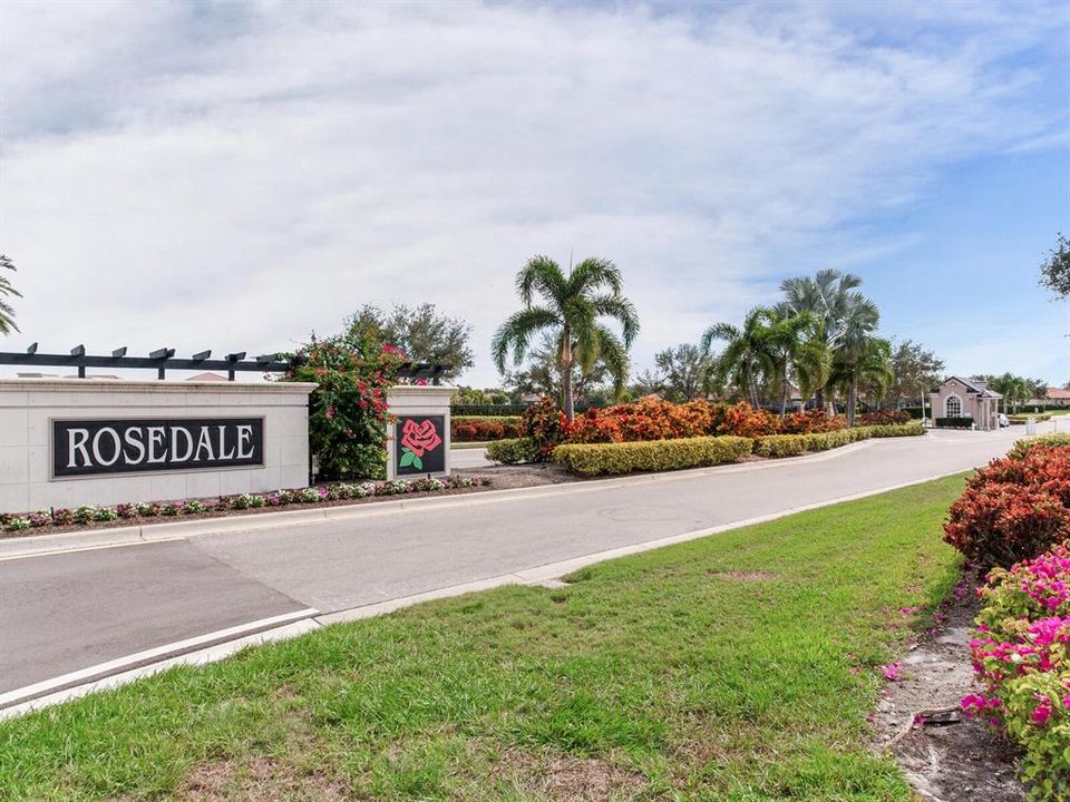 Active With Contract: $999,000 (3 beds, 2 baths, 2521 Square Feet)