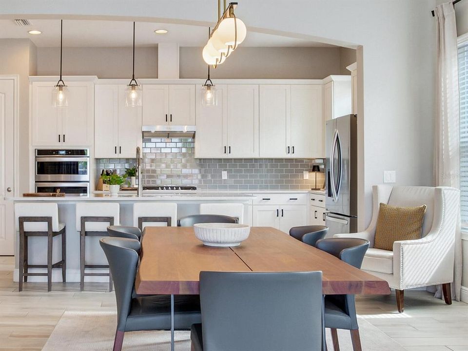 Active With Contract: $999,000 (3 beds, 2 baths, 2521 Square Feet)