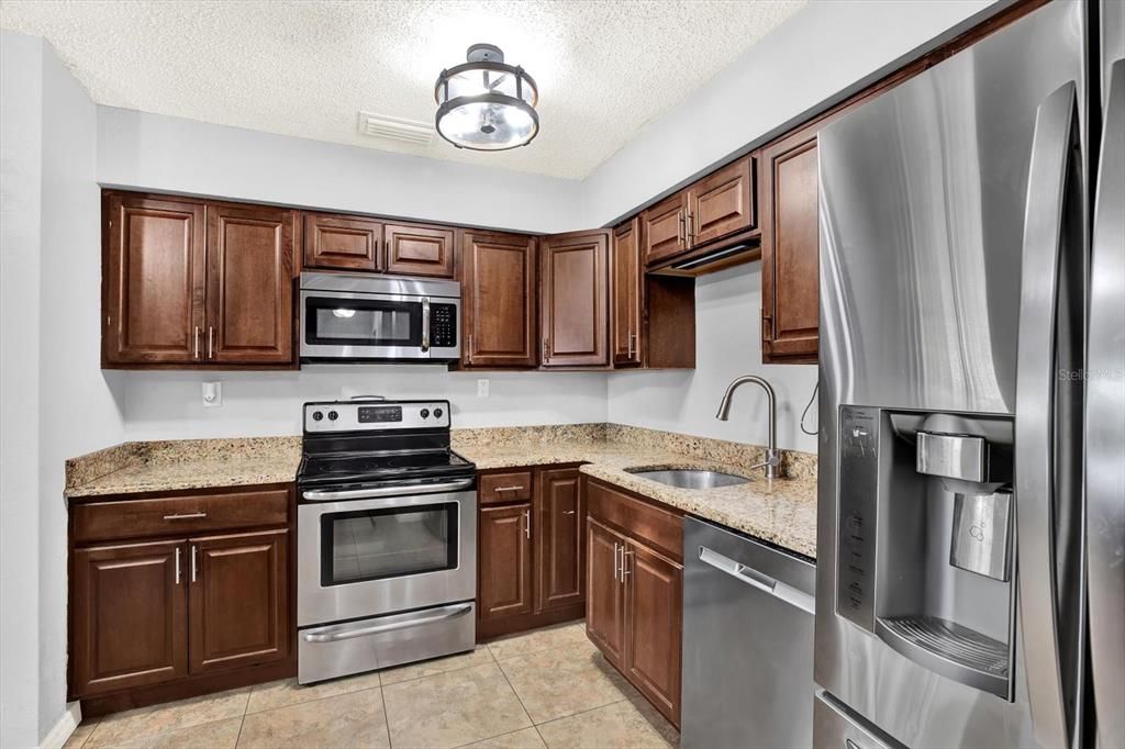 For Sale: $524,900 (4 beds, 2 baths, 1564 Square Feet)